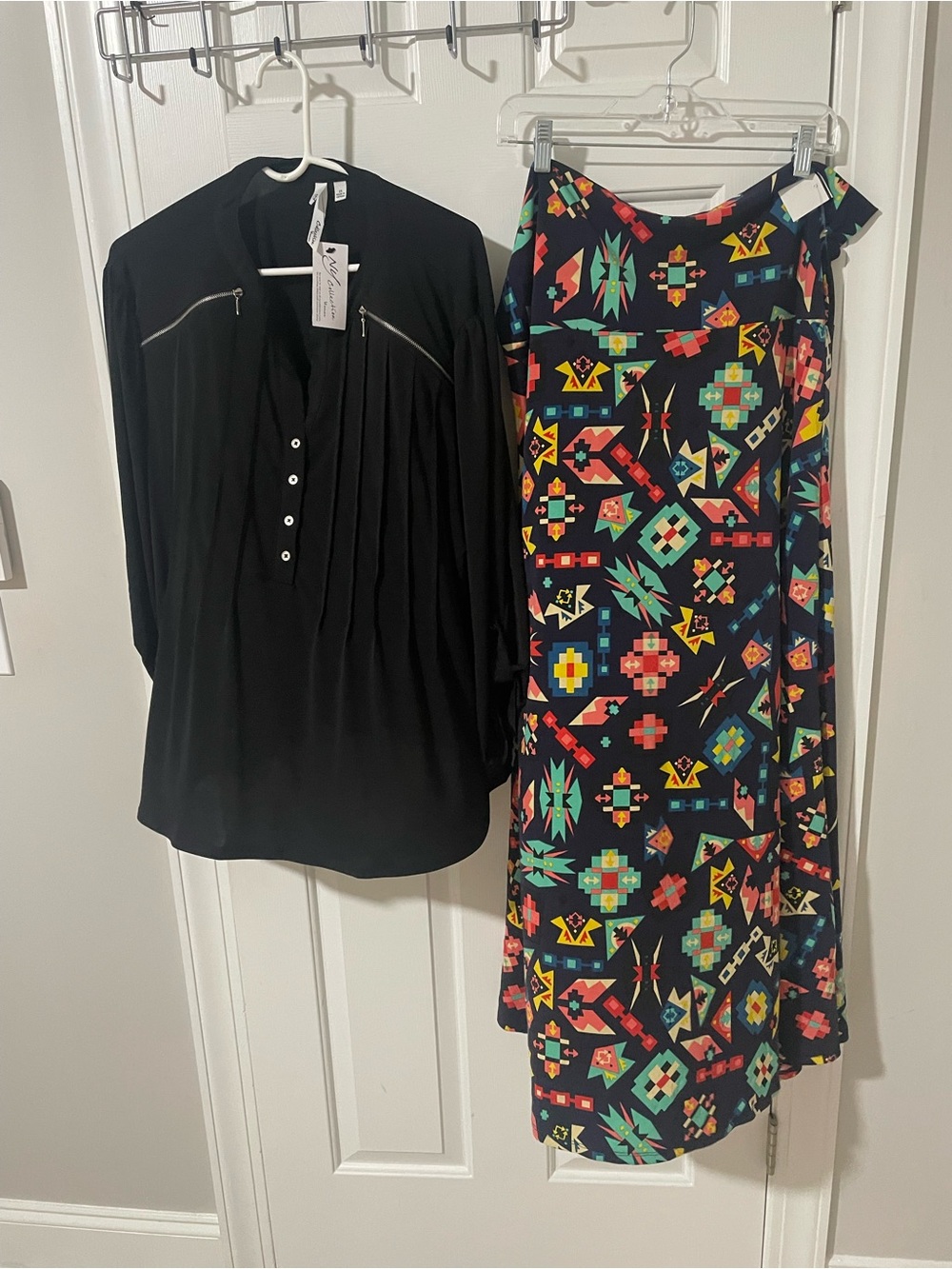 Women’s Black Geometric Print Maxi Skirt 2x lularoe top 2x all new